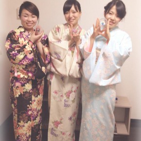 【京都つまみ細工体験レッスン】お客様の作品 お着物でご参加♪ 【京都つまみ細工体験レッスン】お客様の作品 お着物でご参加♪